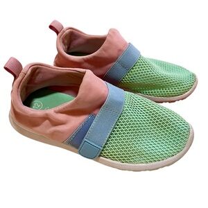 EUC - Girl’s Cat & Jack Water Shoes - Size 12, Colorblock